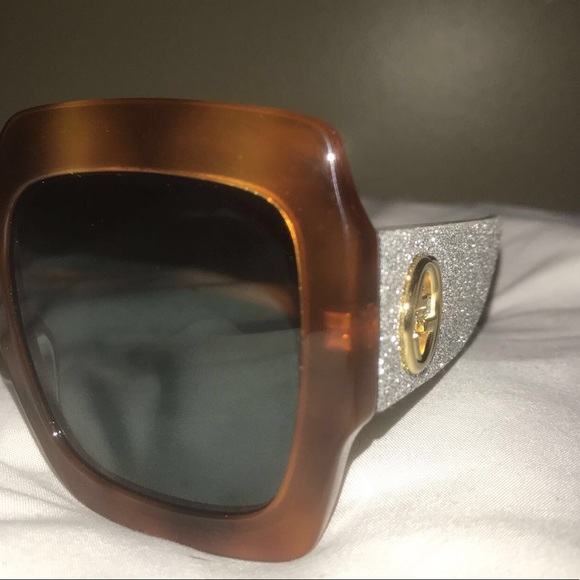 Gucci Accessories - Gucci glitter tortoise sunglasses